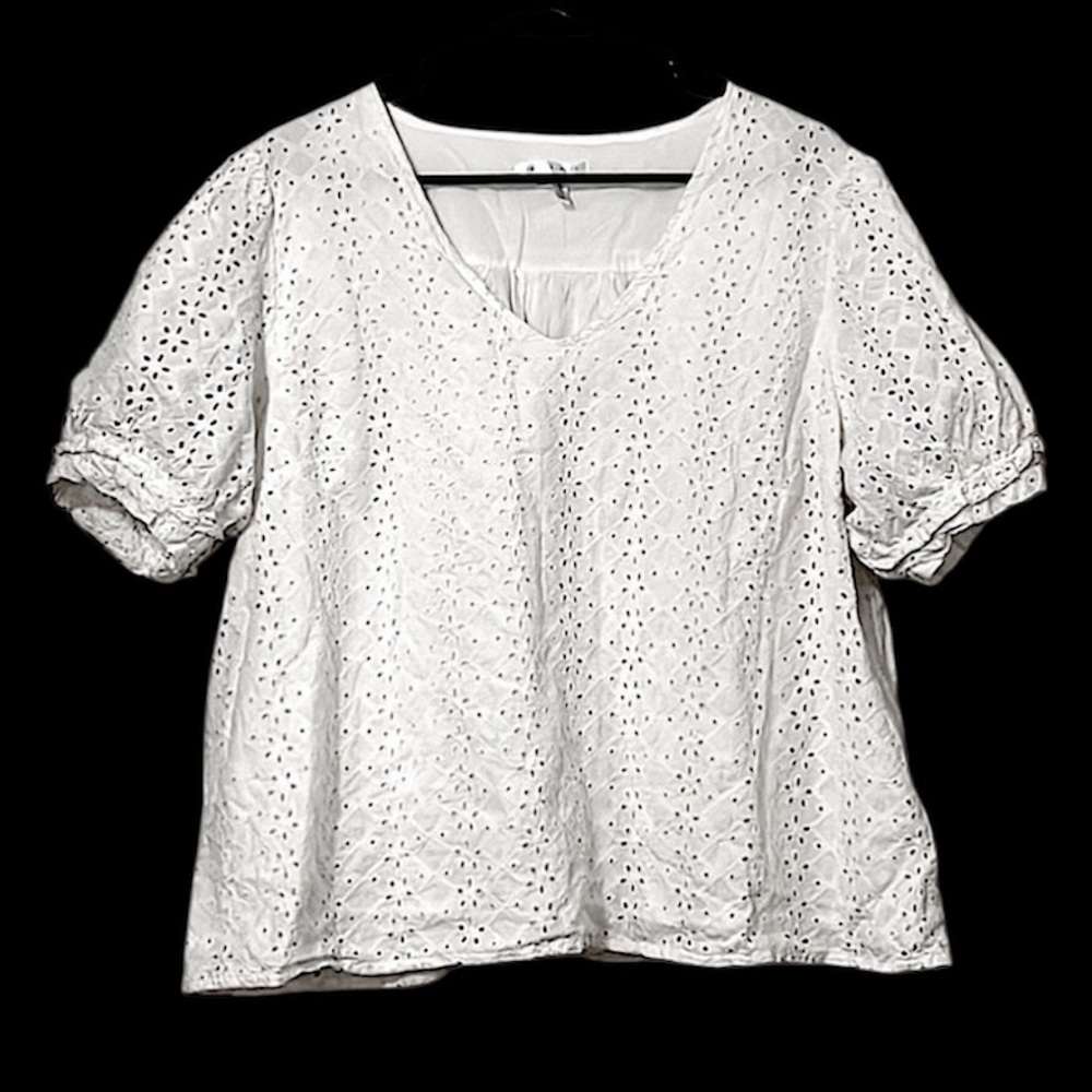 Draper James Woman’s White Eyelet Boxy Short Puffy Sleeve Blouse Sz XXL
